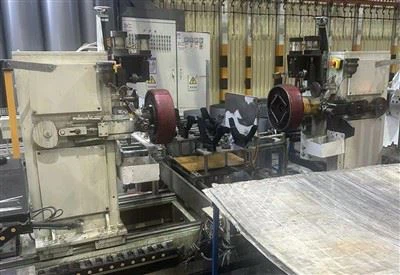 Dobbelthovedet indskæringsmaskine